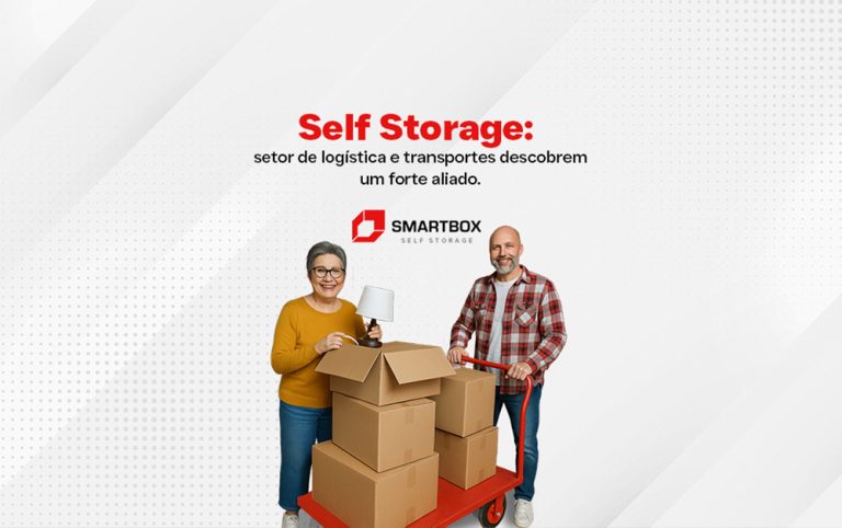 Imagem mostrando dois empresários do setor de logística que utilizam o Self Storage de maneira estratégica para os negócios.